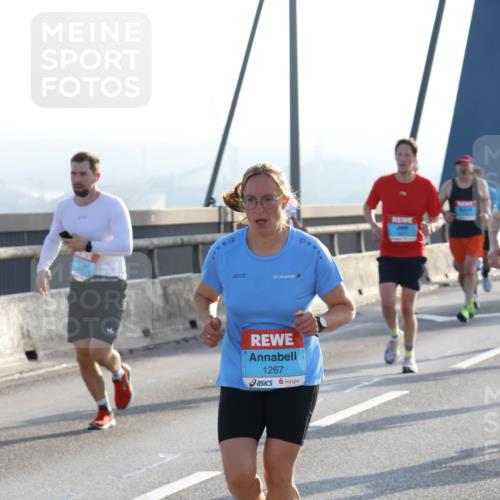 03.10.2026 - Köhlbrandbrückenlauf Strokosch-Dieckow http://msf.ph/oto/10594702 03.10.2026 09:23:18 Position 1 1267 meine-sportfotos.de