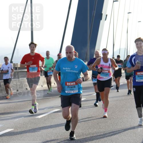 03.10.2026 - Köhlbrandbrückenlauf Strokosch-Dieckow http://msf.ph/oto/10594710 03.10.2026 09:23:19 Position 1 2006, 1, 1179, 2381 meine-sportfotos.de