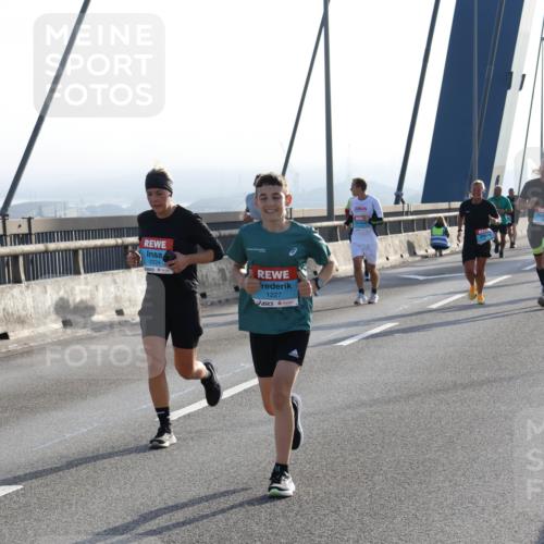 03.10.2026 - Köhlbrandbrückenlauf Strokosch-Dieckow http://msf.ph/oto/10594752 03.10.2026 09:23:27 Position 1 2224, 1227 meine-sportfotos.de