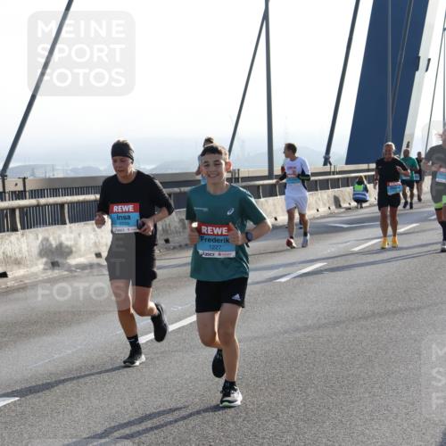 03.10.2026 - Köhlbrandbrückenlauf Strokosch-Dieckow http://msf.ph/oto/10594756 03.10.2026 09:23:27 Position 1 2224, 1227 meine-sportfotos.de