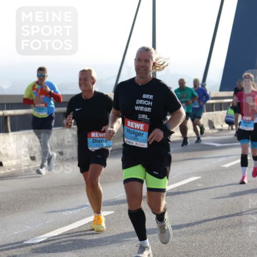 03.10.2026 - Köhlbrandbrückenlauf Strokosch-Dieckow http://msf.ph/oto/10594789 03.10.2026 09:23:31 Position 1 1079, 1589 meine-sportfotos.de