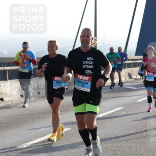 03.10.2026 - Köhlbrandbrückenlauf Strokosch-Dieckow http://msf.ph/oto/10594792 03.10.2026 09:23:31 Position 1 1079, 1589 meine-sportfotos.de