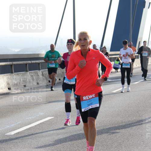 03.10.2026 - Köhlbrandbrückenlauf Strokosch-Dieckow http://msf.ph/oto/10594796 03.10.2026 09:23:33 Position 1 3832 meine-sportfotos.de