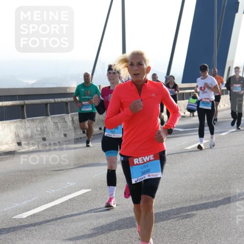 03.10.2026 - Köhlbrandbrückenlauf Strokosch-Dieckow http://msf.ph/oto/10594799 03.10.2026 09:23:33 Position 1 812, 3832 meine-sportfotos.de