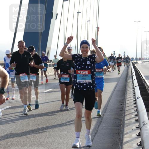 03.10.2026 - Köhlbrandbrückenlauf Strokosch-Dieckow http://msf.ph/oto/10594908 03.10.2026 09:23:53 Position 1 2288, 1229, 2262 meine-sportfotos.de