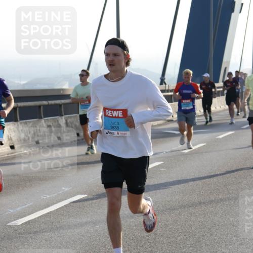 03.10.2026 - Köhlbrandbrückenlauf Strokosch-Dieckow http://msf.ph/oto/10594989 03.10.2026 09:24:02 Position 1 3838 meine-sportfotos.de