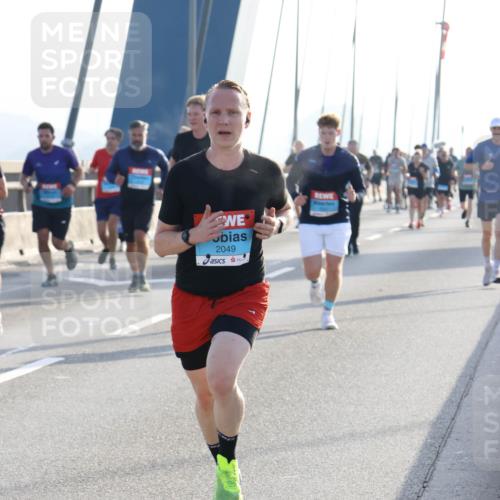 03.10.2026 - Köhlbrandbrückenlauf Strokosch-Dieckow http://msf.ph/oto/10595041 03.10.2026 09:24:08 Position 1 2049 meine-sportfotos.de