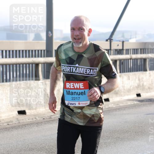 03.10.2026 - Köhlbrandbrückenlauf Strokosch-Dieckow http://msf.ph/oto/10595066 03.10.2026 09:24:20 Position 1 2217 meine-sportfotos.de
