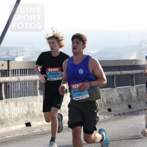 03.10.2026 - Köhlbrandbrückenlauf Strokosch-Dieckow http://msf.ph/oto/10595072 03.10.2026 09:24:22 Position 1 1695, 1961 meine-sportfotos.de