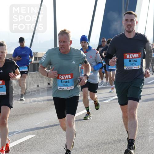 03.10.2026 - Köhlbrandbrückenlauf Strokosch-Dieckow http://msf.ph/oto/10595101 03.10.2026 09:24:25 Position 1 2617, 1055, 9 meine-sportfotos.de
