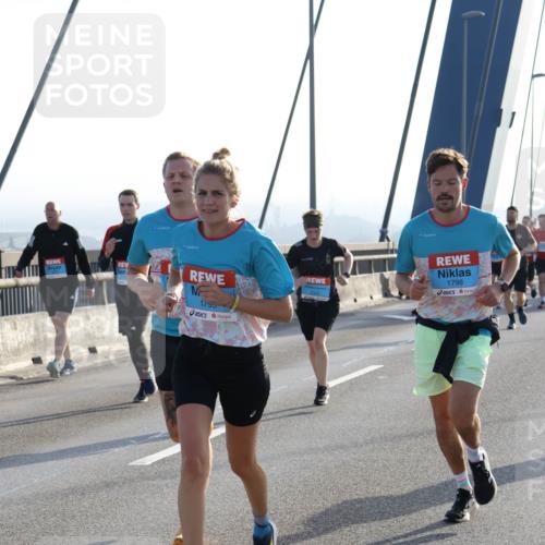 03.10.2026 - Köhlbrandbrückenlauf Strokosch-Dieckow http://msf.ph/oto/10595276 03.10.2026 09:24:49 Position 1 1795, 1798 meine-sportfotos.de