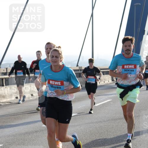 03.10.2026 - Köhlbrandbrückenlauf Strokosch-Dieckow http://msf.ph/oto/10595285 03.10.2026 09:24:49 Position 1 1798 meine-sportfotos.de