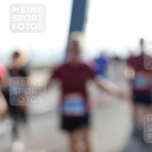 03.10.2026 - Köhlbrandbrückenlauf Strokosch-Dieckow http://msf.ph/oto/10595416 03.10.2026 09:25:02 Position 1  meine-sportfotos.de