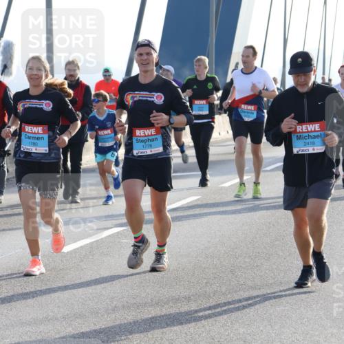 03.10.2026 - Köhlbrandbrückenlauf Strokosch-Dieckow http://msf.ph/oto/10595489 03.10.2026 09:25:18 Position 1 1780, 1776, 1618, 2418 meine-sportfotos.de