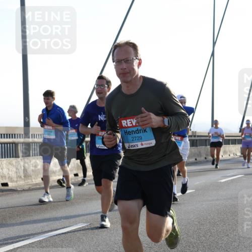 03.10.2026 - Köhlbrandbrückenlauf Strokosch-Dieckow http://msf.ph/oto/10595572 03.10.2026 09:25:46 Position 1 2729 meine-sportfotos.de
