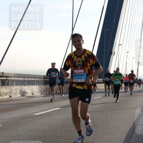 03.10.2026 - Köhlbrandbrückenlauf Strokosch-Dieckow http://msf.ph/oto/10595606 03.10.2026 09:25:55 Position 1 2209 meine-sportfotos.de