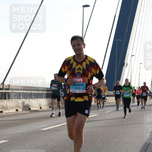 03.10.2026 - Köhlbrandbrückenlauf Strokosch-Dieckow http://msf.ph/oto/10595627 03.10.2026 09:25:56 Position 1 2209 meine-sportfotos.de