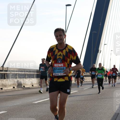 03.10.2026 - Köhlbrandbrückenlauf Strokosch-Dieckow http://msf.ph/oto/10595630 03.10.2026 09:25:56 Position 1 2209 meine-sportfotos.de