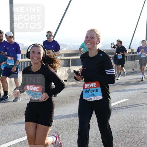 03.10.2026 - Köhlbrandbrückenlauf Strokosch-Dieckow http://msf.ph/oto/10595688 03.10.2026 09:26:12 Position 1 3814, 1928 meine-sportfotos.de