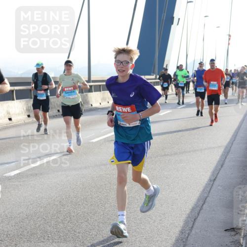 03.10.2026 - Köhlbrandbrückenlauf Strokosch-Dieckow http://msf.ph/oto/10595774 03.10.2026 09:26:26 Position 1  meine-sportfotos.de