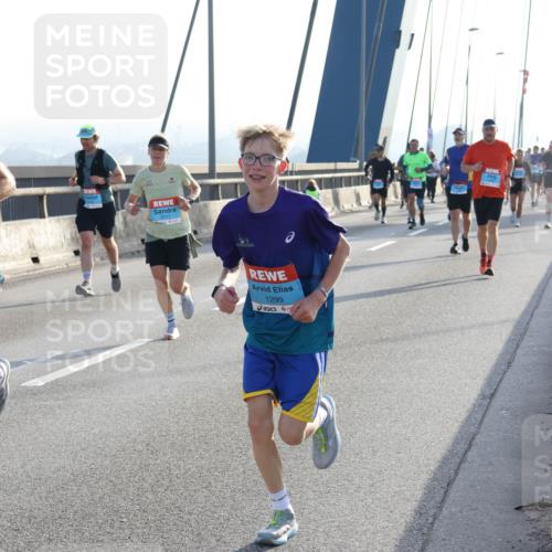 03.10.2026 - Köhlbrandbrückenlauf Strokosch-Dieckow http://msf.ph/oto/10595781 03.10.2026 09:26:26 Position 1 1299 meine-sportfotos.de