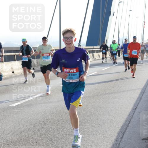 03.10.2026 - Köhlbrandbrückenlauf Strokosch-Dieckow http://msf.ph/oto/10595790 03.10.2026 09:26:26 Position 1 1299 meine-sportfotos.de