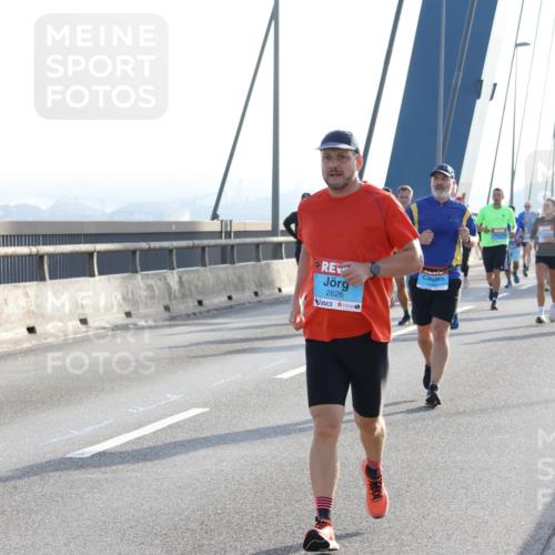 03.10.2026 - Köhlbrandbrückenlauf Strokosch-Dieckow http://msf.ph/oto/10595802 03.10.2026 09:26:31 Position 1 2626 meine-sportfotos.de