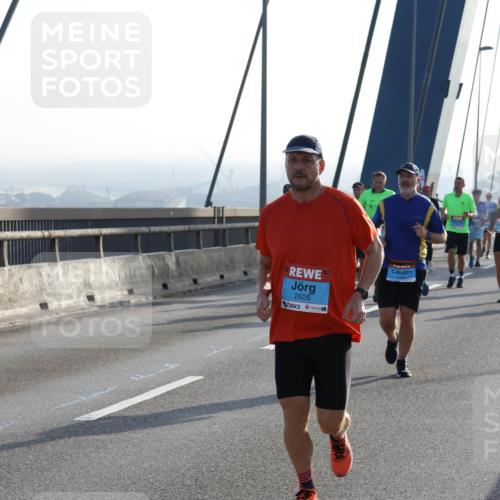 03.10.2026 - Köhlbrandbrückenlauf Strokosch-Dieckow http://msf.ph/oto/10595808 03.10.2026 09:26:31 Position 1 2626 meine-sportfotos.de