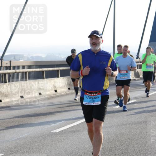 03.10.2026 - Köhlbrandbrückenlauf Strokosch-Dieckow http://msf.ph/oto/10595824 03.10.2026 09:26:33 Position 1 2393 meine-sportfotos.de