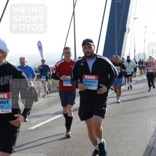03.10.2026 - Köhlbrandbrückenlauf Strokosch-Dieckow http://msf.ph/oto/10595915 03.10.2026 09:26:49 Position 1 19, 1554, 2479 meine-sportfotos.de