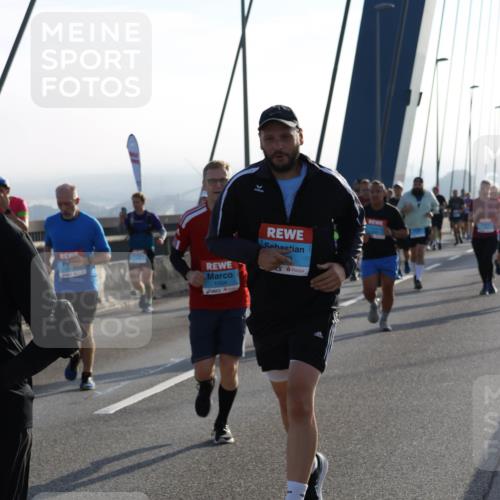 03.10.2026 - Köhlbrandbrückenlauf Strokosch-Dieckow http://msf.ph/oto/10595925 03.10.2026 09:26:49 Position 1 1554 meine-sportfotos.de