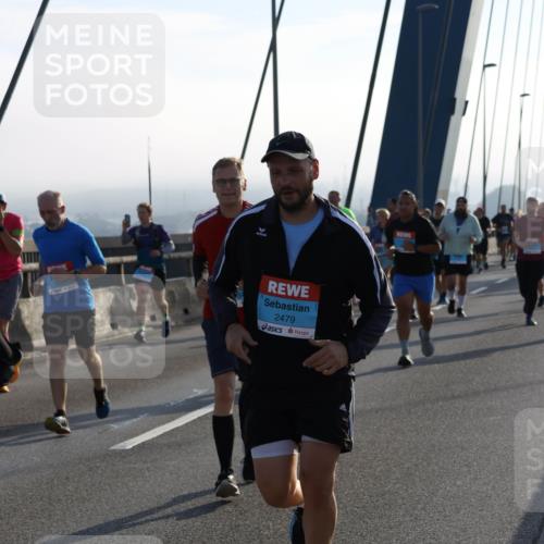 03.10.2026 - Köhlbrandbrückenlauf Strokosch-Dieckow http://msf.ph/oto/10595935 03.10.2026 09:26:50 Position 1 2479, 6 meine-sportfotos.de