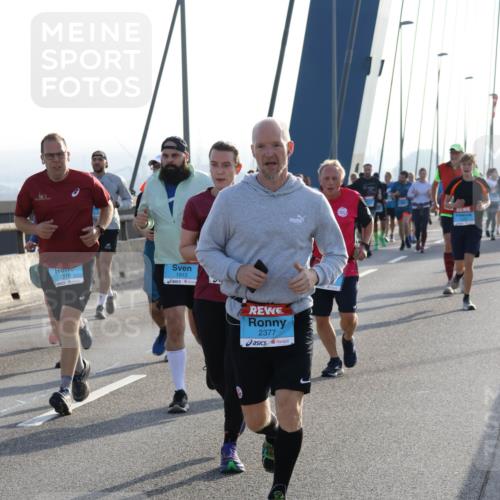 03.10.2026 - Köhlbrandbrückenlauf Strokosch-Dieckow http://msf.ph/oto/10595938 03.10.2026 09:26:55 Position 1 2318, 1912, 2377 meine-sportfotos.de
