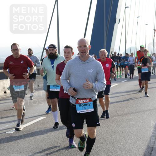 03.10.2026 - Köhlbrandbrückenlauf Strokosch-Dieckow http://msf.ph/oto/10595942 03.10.2026 09:26:55 Position 1 2318, 1912, 2377 meine-sportfotos.de