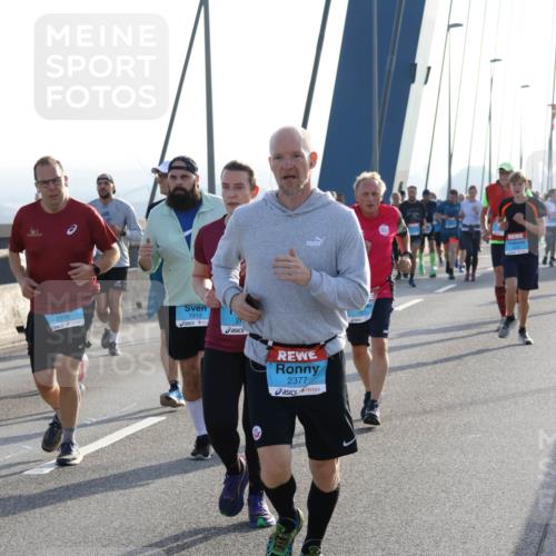 03.10.2026 - Köhlbrandbrückenlauf Strokosch-Dieckow http://msf.ph/oto/10595946 03.10.2026 09:26:55 Position 1 2318, 1912, 20, 2377 meine-sportfotos.de