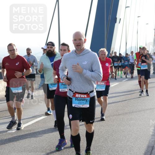 03.10.2026 - Köhlbrandbrückenlauf Strokosch-Dieckow http://msf.ph/oto/10595950 03.10.2026 09:26:55 Position 1 2318, 1912, 266, 2377, 1839 meine-sportfotos.de