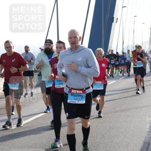 03.10.2026 - Köhlbrandbrückenlauf Strokosch-Dieckow http://msf.ph/oto/10595951 03.10.2026 09:26:55 Position 1 2318, 1912, 2669, 2377, 1839 meine-sportfotos.de