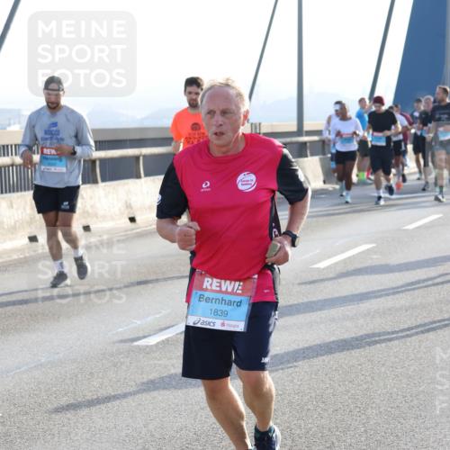 03.10.2026 - Köhlbrandbrückenlauf Strokosch-Dieckow http://msf.ph/oto/10595957 03.10.2026 09:26:58 Position 1 1839 meine-sportfotos.de