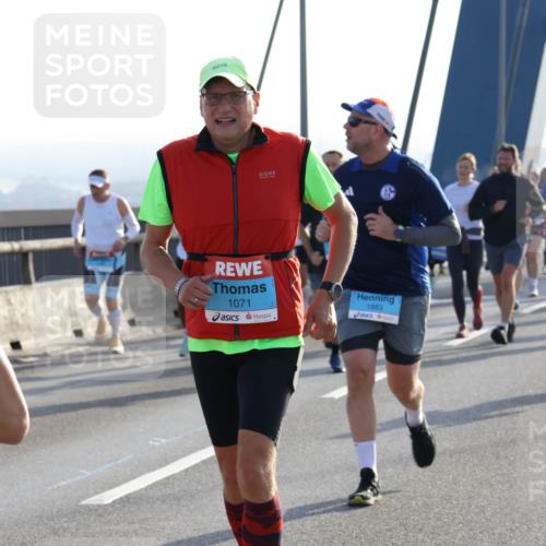 03.10.2026 - Köhlbrandbrückenlauf Strokosch-Dieckow http://msf.ph/oto/10595985 03.10.2026 09:27:01 Position 1 1071, 1883 meine-sportfotos.de