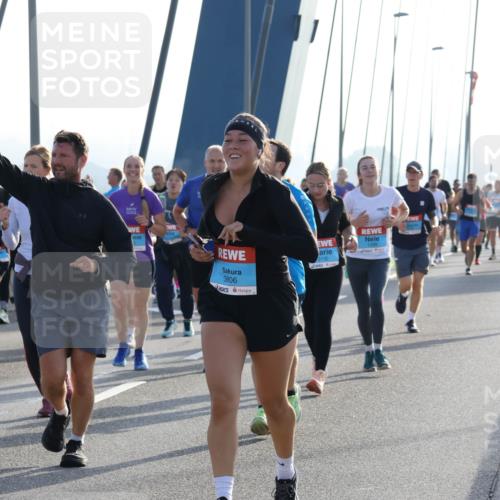 03.10.2026 - Köhlbrandbrückenlauf Strokosch-Dieckow http://msf.ph/oto/10595997 03.10.2026 09:27:04 Position 1 3806, 3130 meine-sportfotos.de