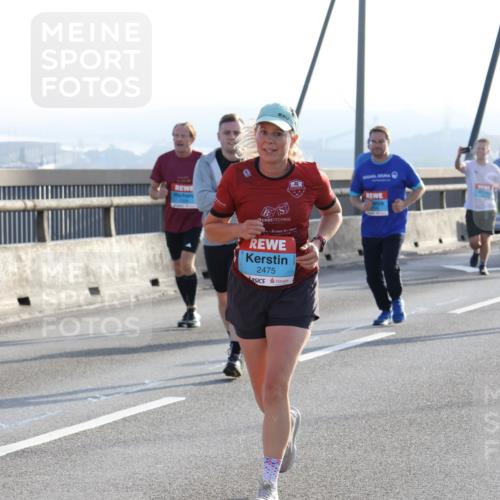 03.10.2026 - Köhlbrandbrückenlauf Strokosch-Dieckow http://msf.ph/oto/10596083 03.10.2026 09:27:38 Position 1 2475 meine-sportfotos.de