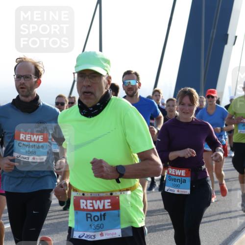 03.10.2026 - Köhlbrandbrückenlauf Strokosch-Dieckow http://msf.ph/oto/10596113 03.10.2026 09:27:47 Position 1 1068, 1350, 1090 meine-sportfotos.de