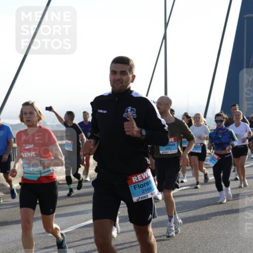 03.10.2026 - Köhlbrandbrückenlauf Strokosch-Dieckow http://msf.ph/oto/10596131 03.10.2026 09:27:54 Position 1 1509, 2168, 2477 meine-sportfotos.de