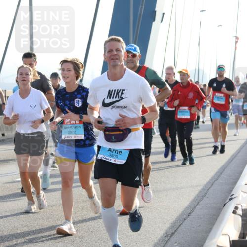 03.10.2026 - Köhlbrandbrückenlauf Strokosch-Dieckow http://msf.ph/oto/10596145 03.10.2026 09:27:56 Position 1 2072, 3560 meine-sportfotos.de