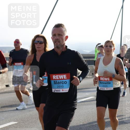 03.10.2026 - Köhlbrandbrückenlauf Strokosch-Dieckow http://msf.ph/oto/10596192 03.10.2026 09:28:04 Position 1 2510, 2445 meine-sportfotos.de
