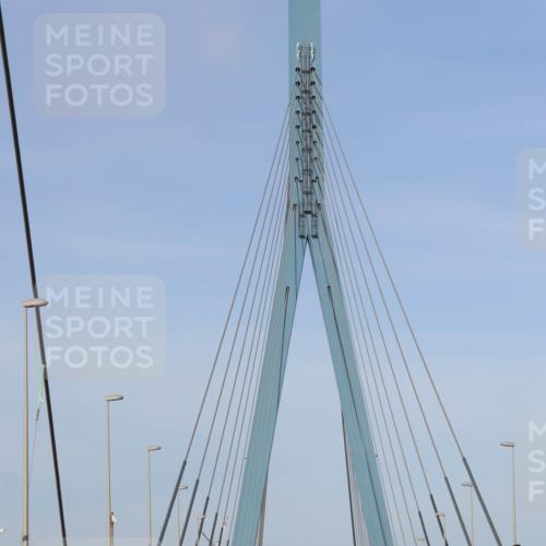 03.10.2026 - Köhlbrandbrückenlauf Strokosch-Dieckow http://msf.ph/oto/10596242 03.10.2026 09:28:24 Position 2  meine-sportfotos.de
