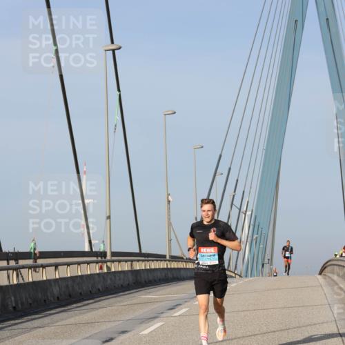 03.10.2026 - Köhlbrandbrückenlauf Strokosch-Dieckow http://msf.ph/oto/10596271 03.10.2026 09:28:29 Position 2  meine-sportfotos.de