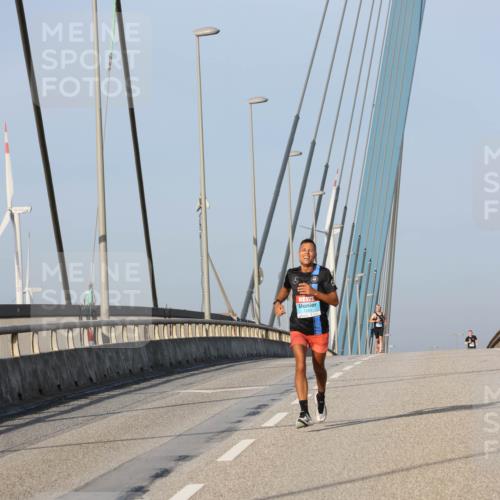03.10.2026 - Köhlbrandbrückenlauf Strokosch-Dieckow http://msf.ph/oto/10596304 03.10.2026 09:28:41 Position 2  meine-sportfotos.de