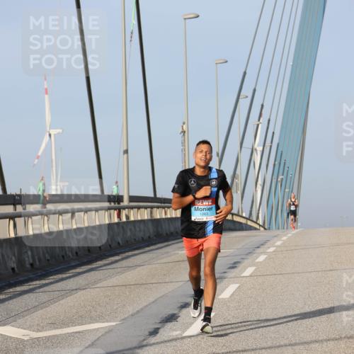 03.10.2026 - Köhlbrandbrückenlauf Strokosch-Dieckow http://msf.ph/oto/10596325 03.10.2026 09:28:43 Position 2 1263 meine-sportfotos.de