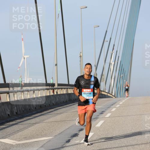 03.10.2026 - Köhlbrandbrückenlauf Strokosch-Dieckow http://msf.ph/oto/10596331 03.10.2026 09:28:43 Position 2 0, 1263 meine-sportfotos.de